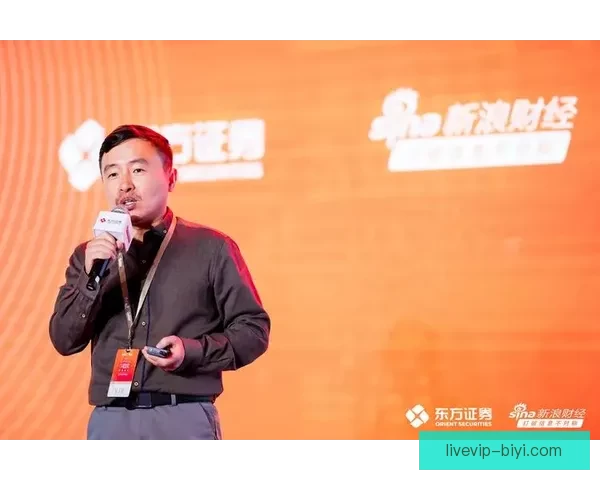 弗朗西斯称乌度卡为火箭注入强硬与韧性 现有阵容下已展现卓越表现