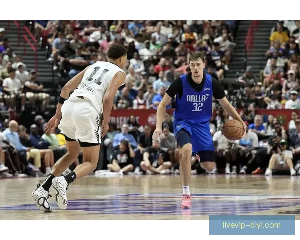 布泽尔状元稳了 大一数据全面超越弗拉格 名嘴忧虑其能否适应NBA